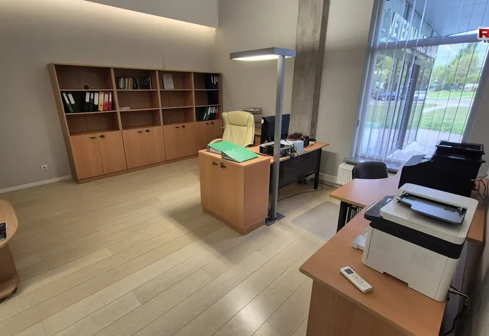 Parduodamos Biuro patalpos Vilniuje, Pašilaičiuose, Žemynos g.